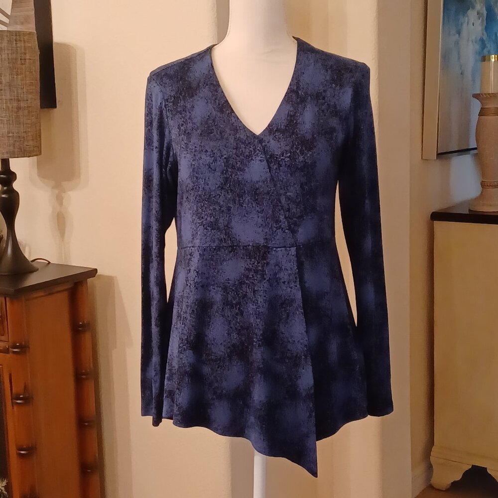 EUC Cut Loose Asymmetrical Soft Knit V-Neck Tunic Top Size Small